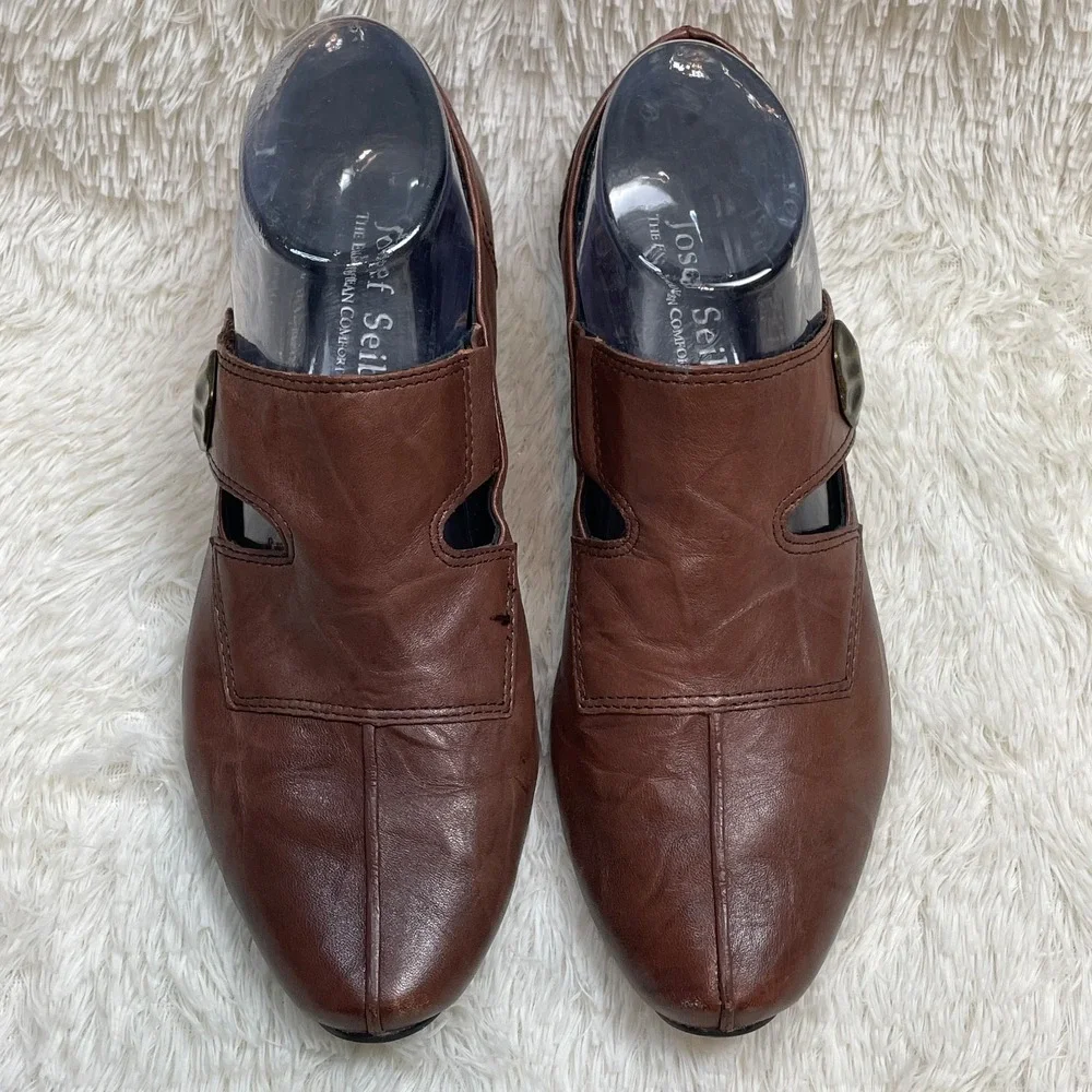 Josef Seibel tiny scuff